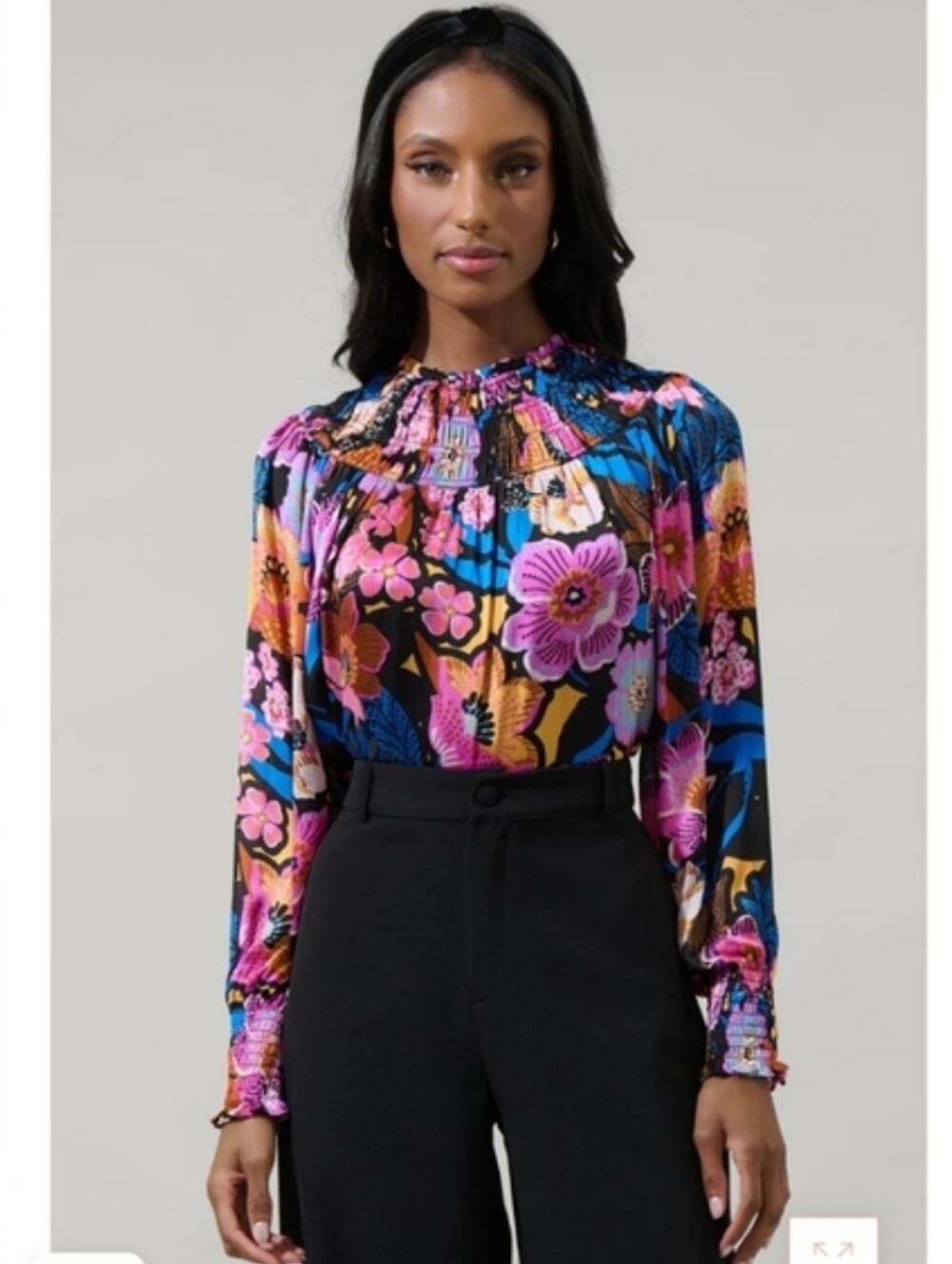 SUGARLIPS floral smocked blouse in black cobalt. Sz XS NWT